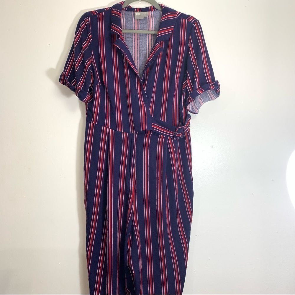 🆕 Wrap Jumpsuit with self buckle in stripe - Picture 5 of 6